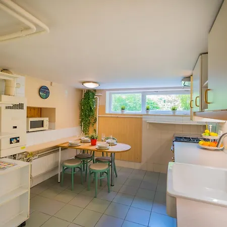 招待所 玛丽亚文德加兹旅馆 *